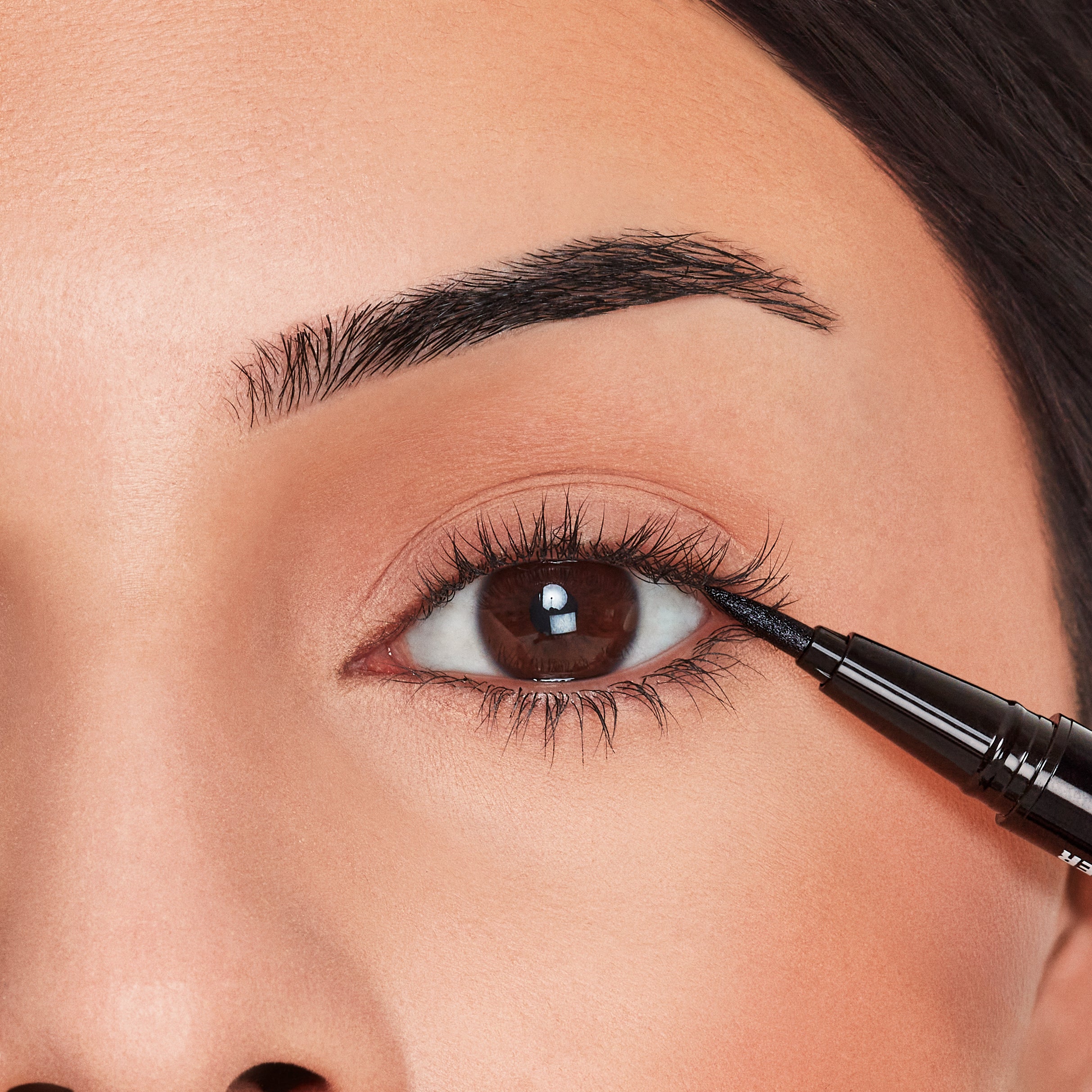 Ardell Duo Over & Under Glue Liner, Black - Image 2
