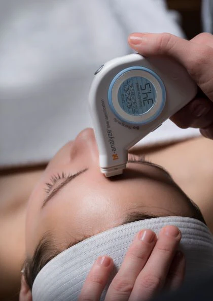 Bio-Therapeutic bt-analyze® Skin Moisture Analyzer - Image 3