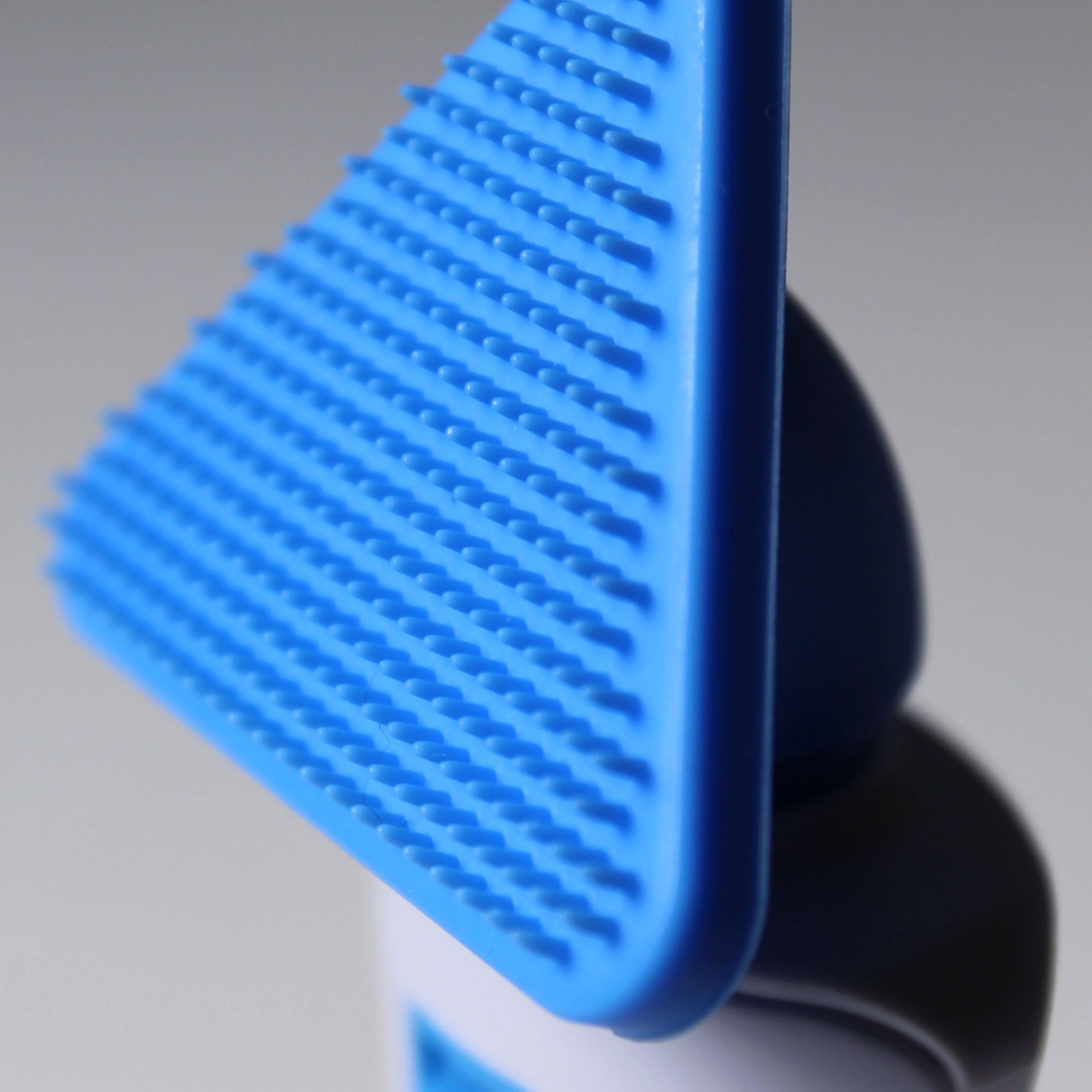 Bio-Therapeutic bt-sonic® Facial Cleansing Brush - Image 7