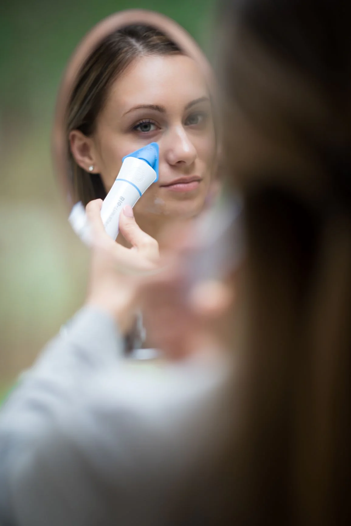 Bio-Therapeutic bt-sonic® Facial Cleansing Brush - Image 9