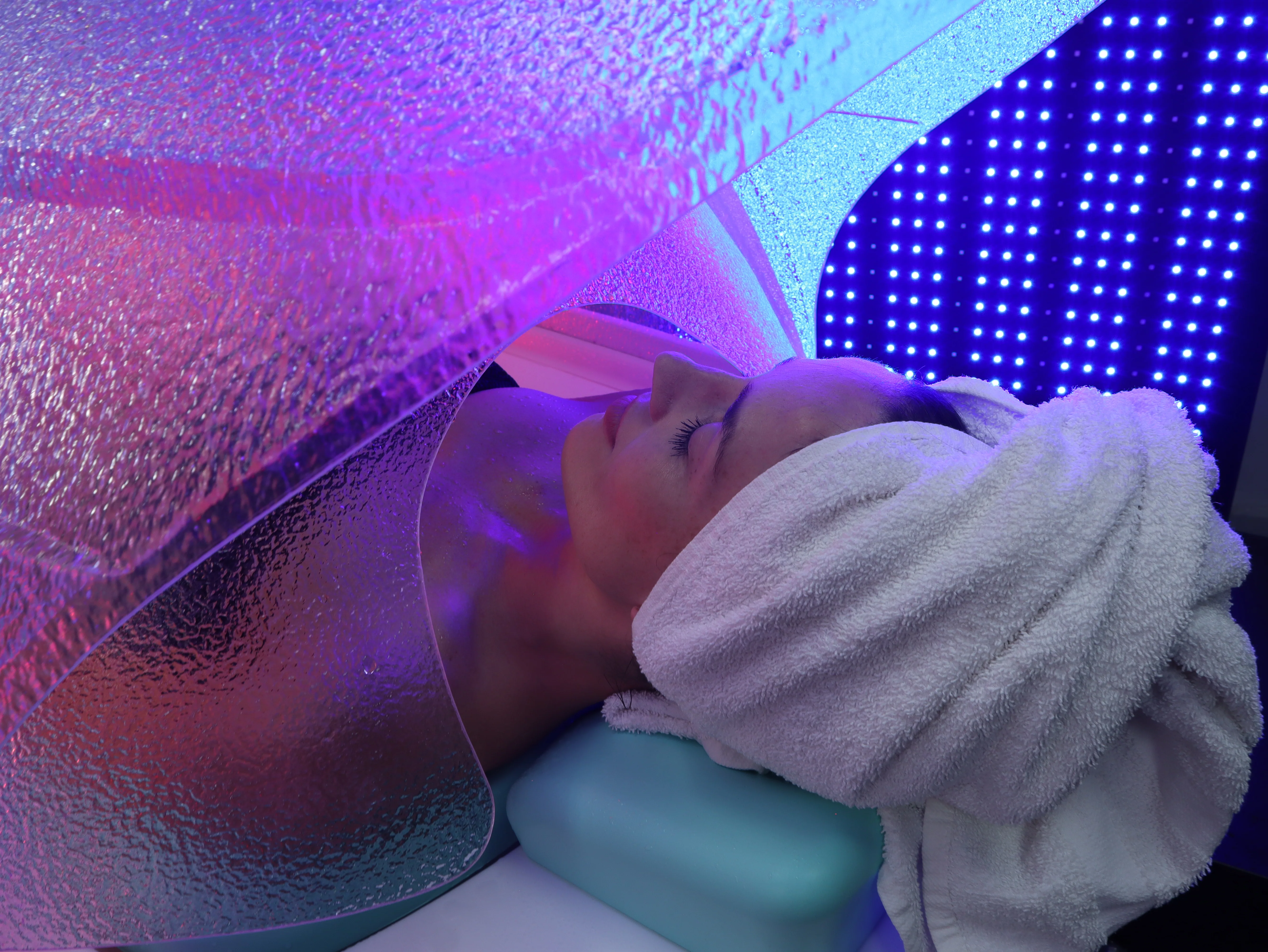 CryoFuzion Recovery Contrast POD with Chiller - Image 4