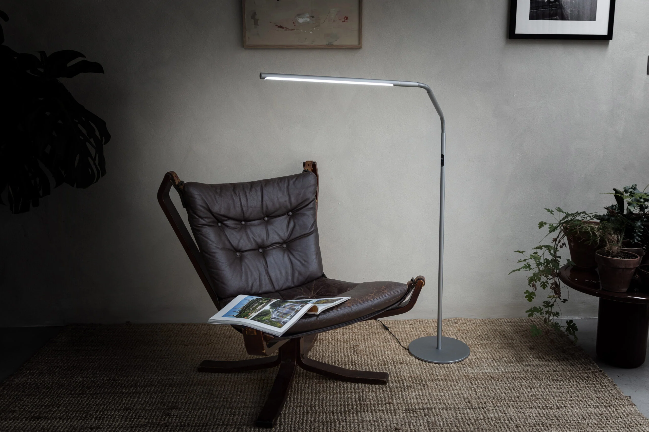 Daylight Slimline 4 Floor Lamp - Image 10