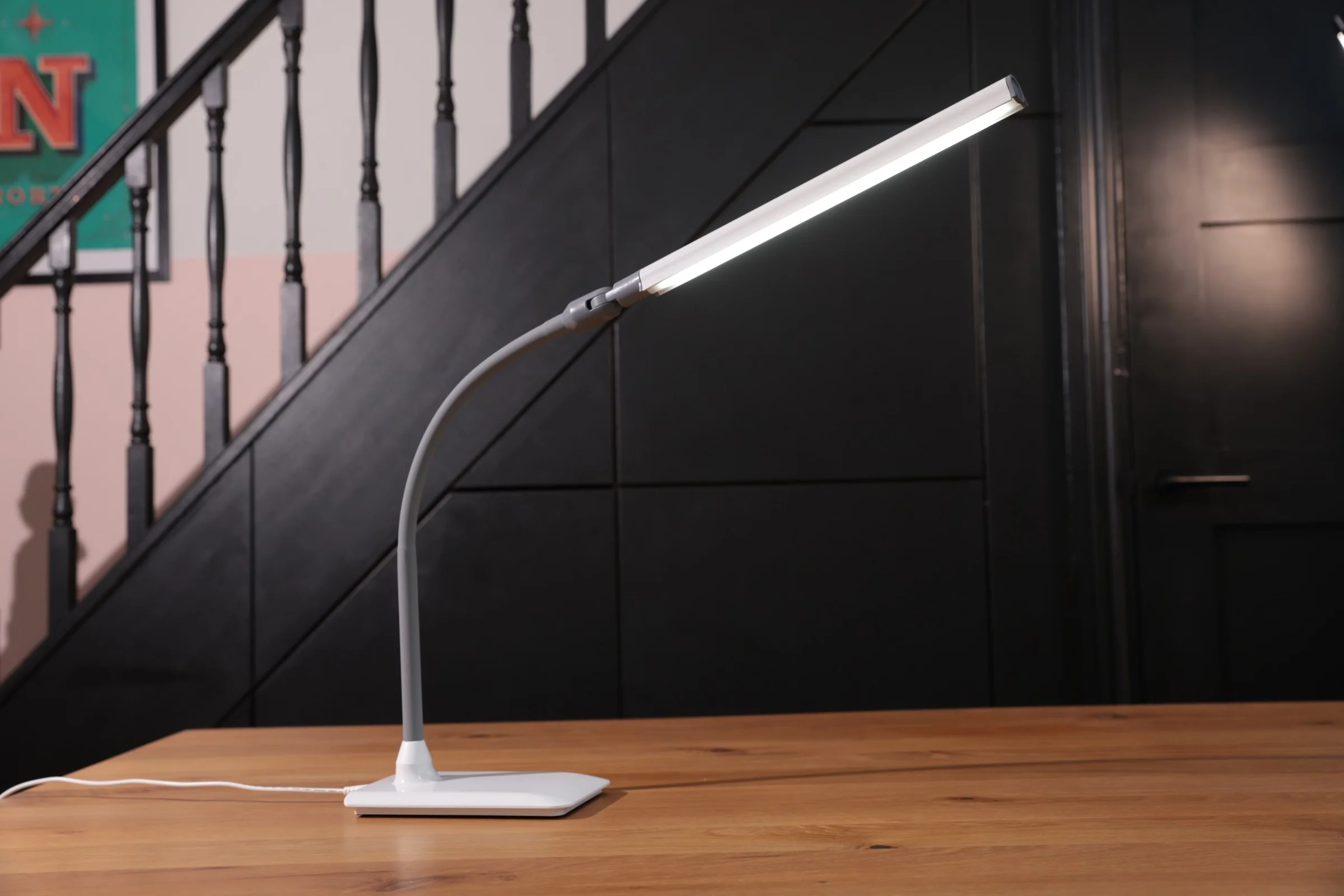 Daylight UnoPro Table Lamp - Image 11
