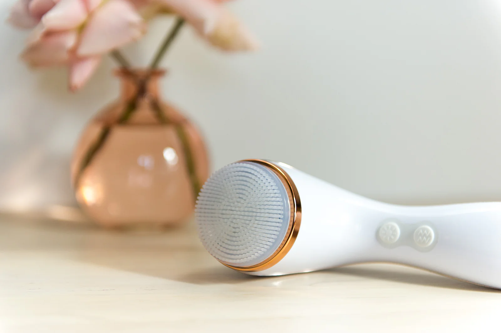 Lux Soniqué LED Sonic Cleanser, Wrinkle Reduction & Acne Treatment by reVive Light Therapy - Image 7