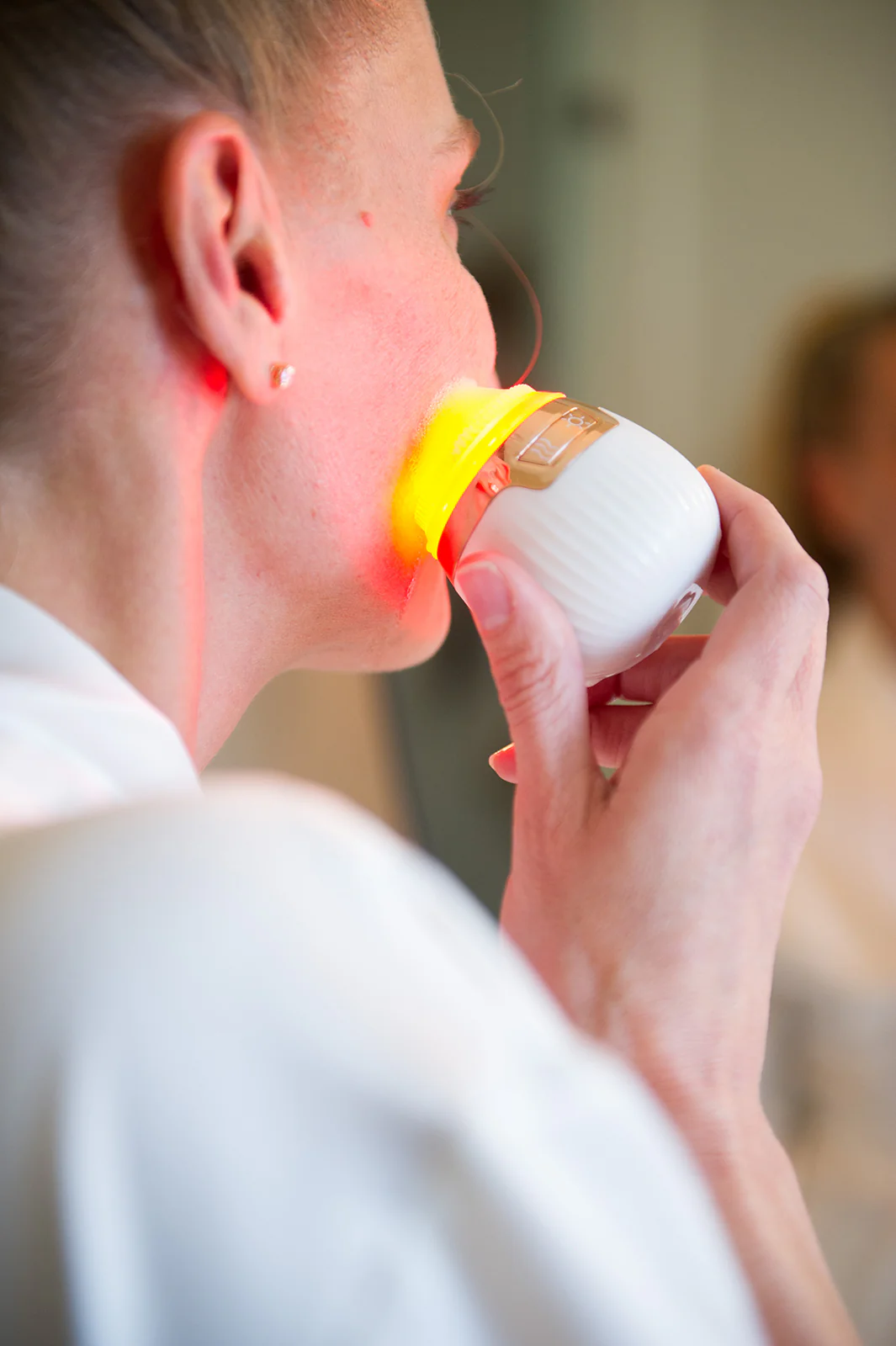 Lux Soniqué Mini LED Sonic Cleanser, Wrinkle Reduction & Acne Treatment by reVive Light Therapy - Image 10