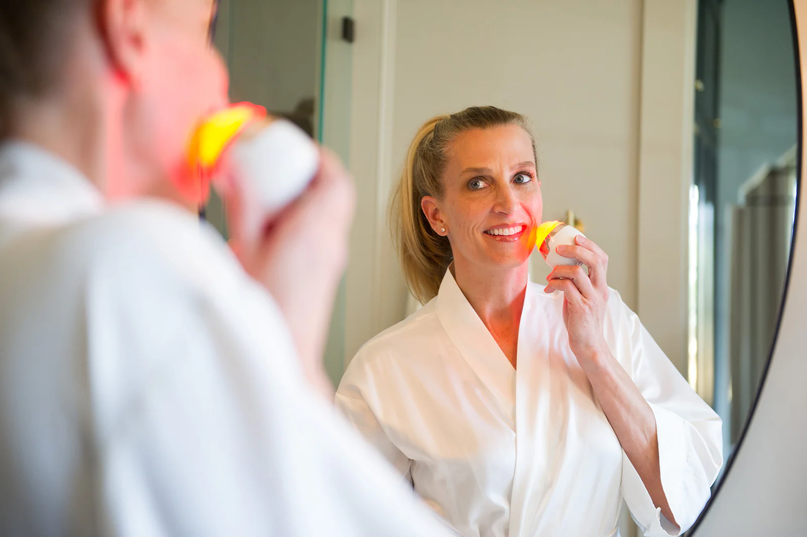 Lux Soniqué Mini LED Sonic Cleanser, Wrinkle Reduction & Acne Treatment by reVive Light Therapy - Image 11
