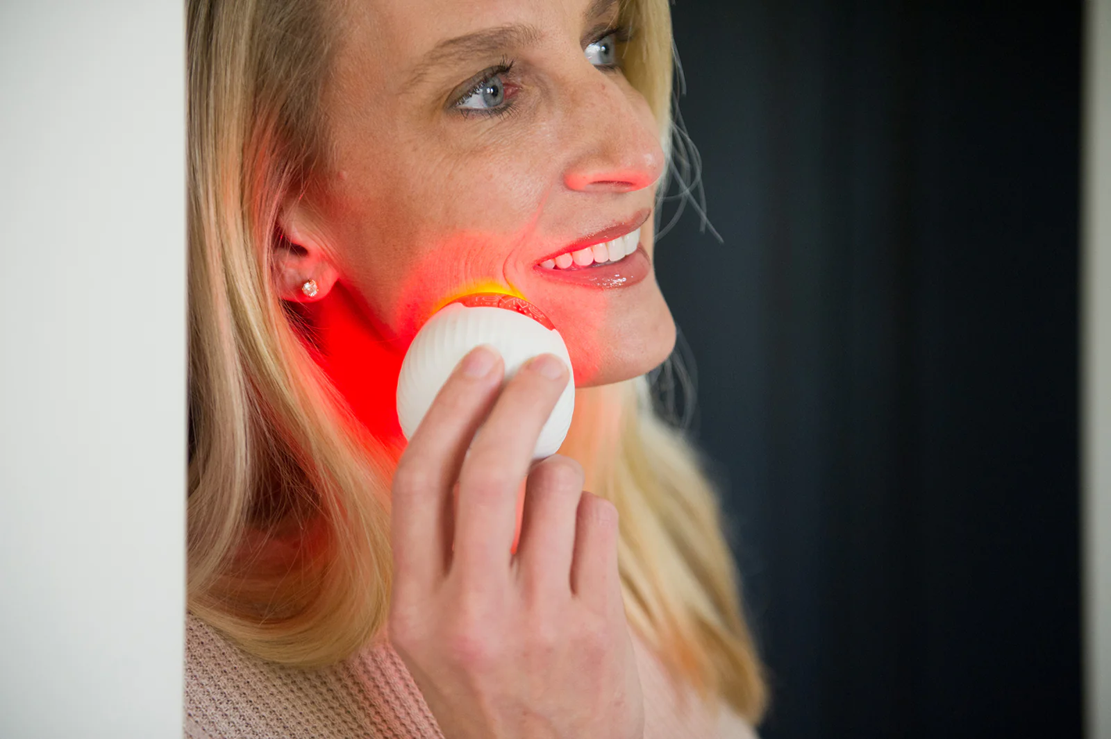 Lux Soniqué Mini LED Sonic Cleanser, Wrinkle Reduction & Acne Treatment by reVive Light Therapy - Image 12