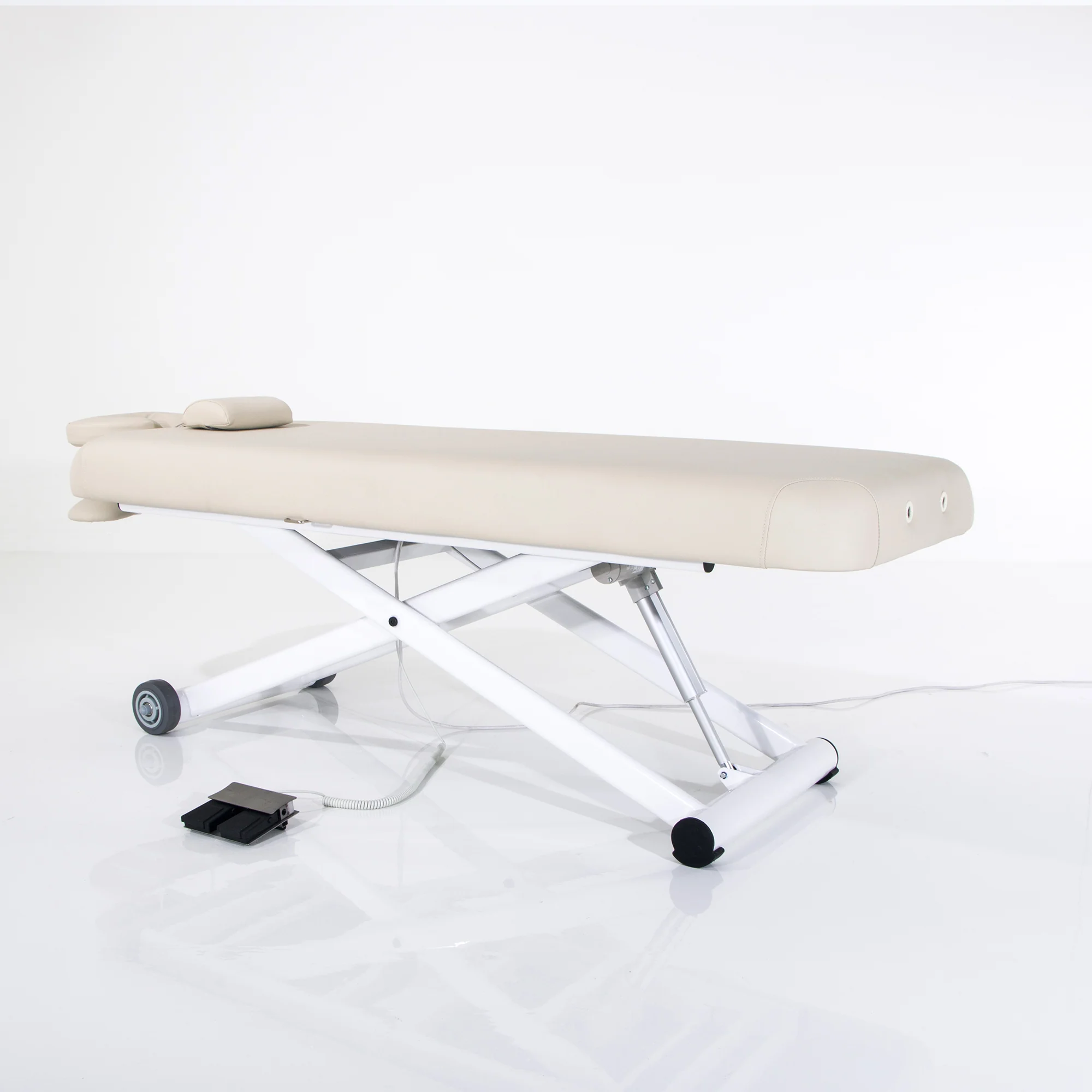 Silverfox Luxury Scissor Lift Facial Chair, Flat Top - Image 6