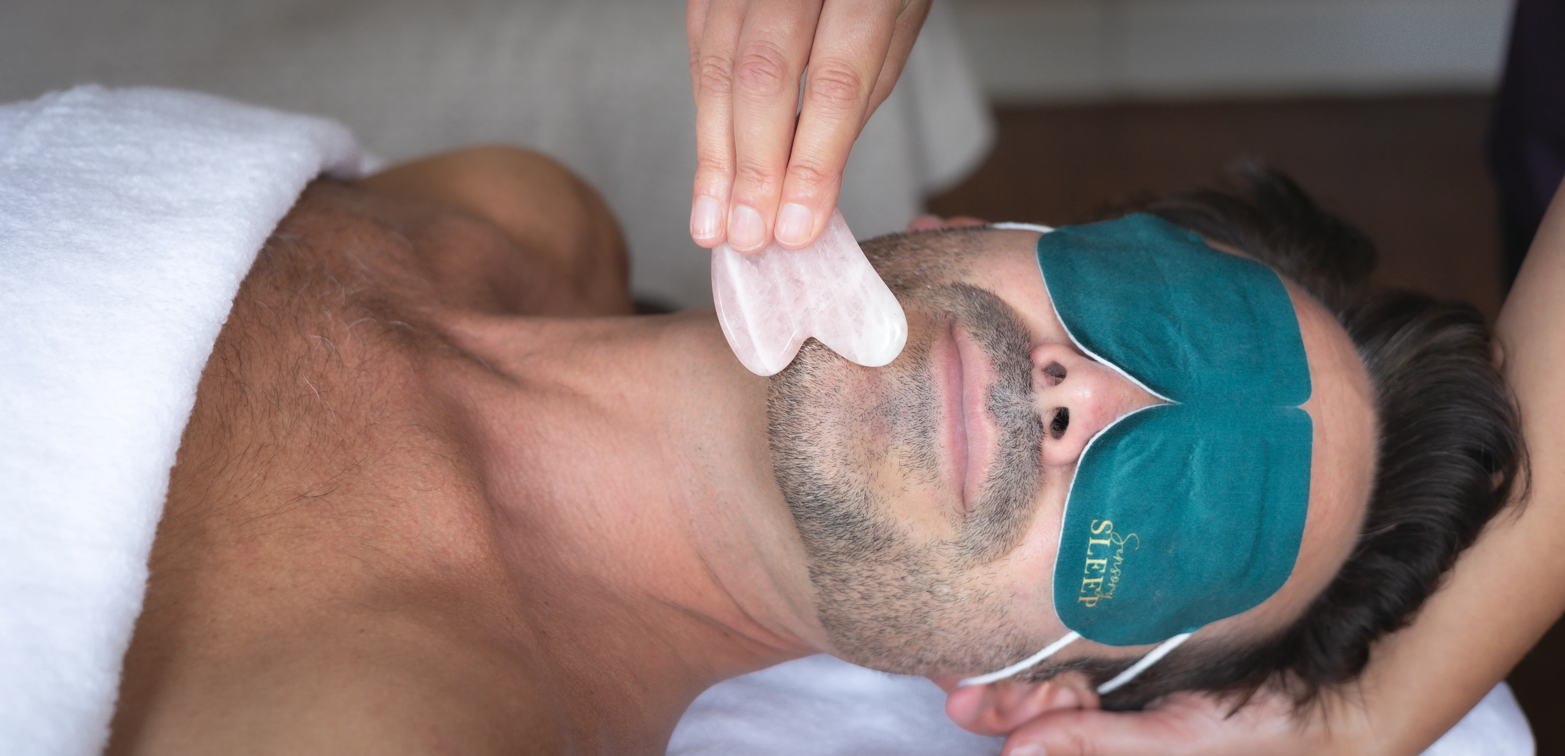 Sensory Sleep Self-Heating Eye Mask - Image 10