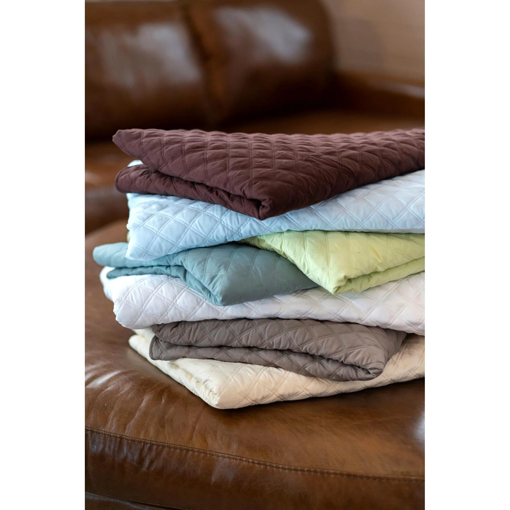 Sposh Microfiber Quilted Blanket - Image 2