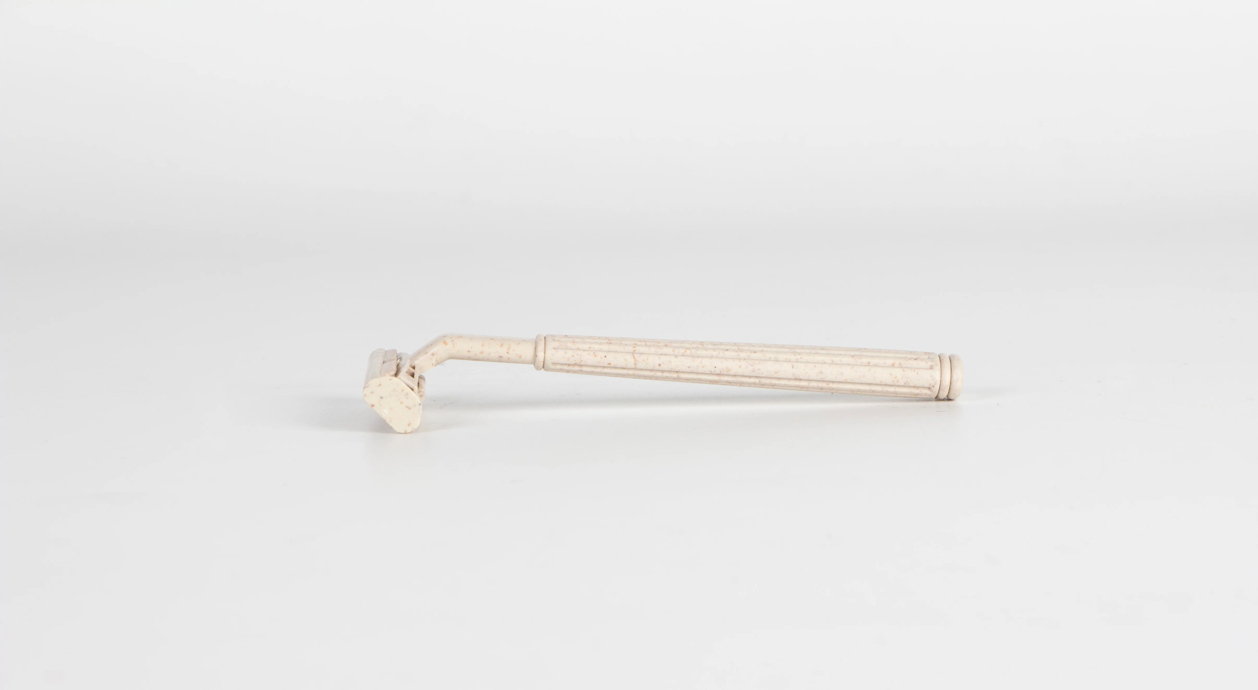 Sustayne Razor, Wheat Straw, Triple Blade - Image 3